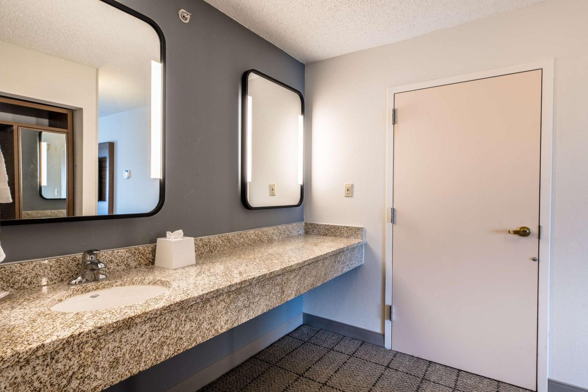 Sonesta Select Dallas リチャードソン エクステリア 写真