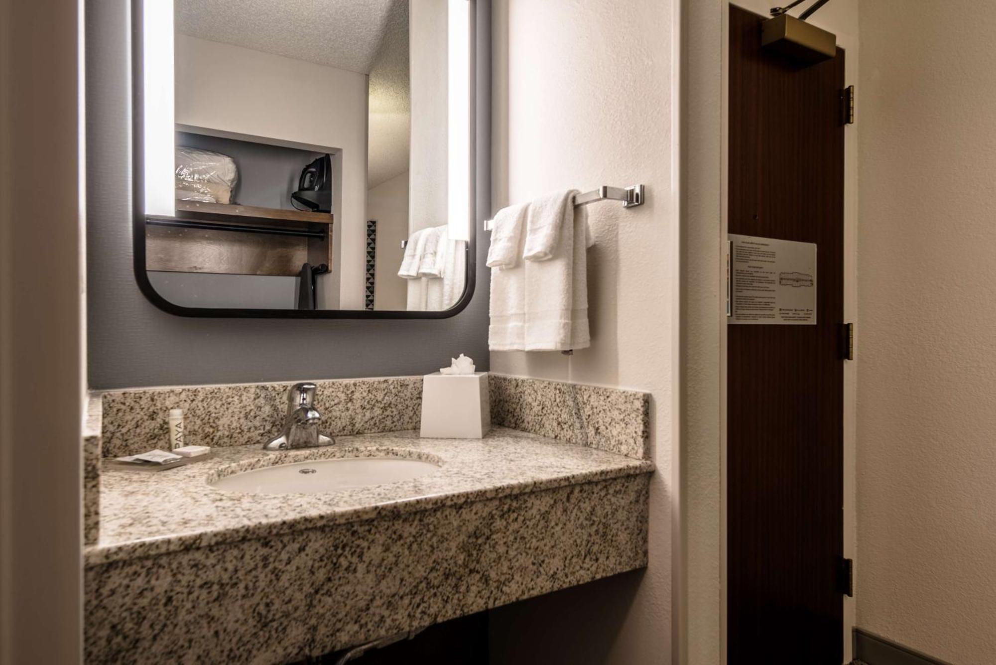 Sonesta Select Dallas リチャードソン エクステリア 写真