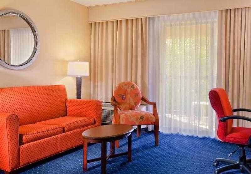 Sonesta Select Dallas リチャードソン 部屋 写真